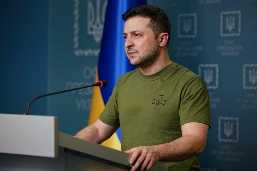 Президент України у зверненні згадав скандальну тему НАБУ і САП, але не сказав про протести