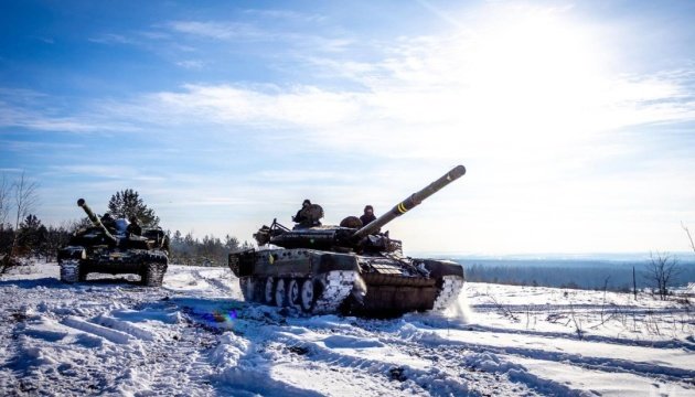 Мінус 1 020 загарбників, 2 танки і понад 100 одиниць автотехніки