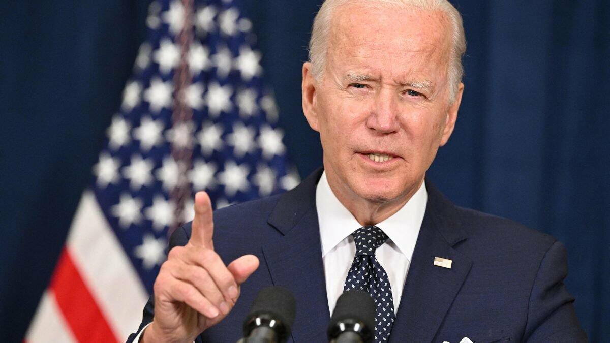 Президент США обіцяє негайно підписати законопроєкт про $60,7 млрд для України