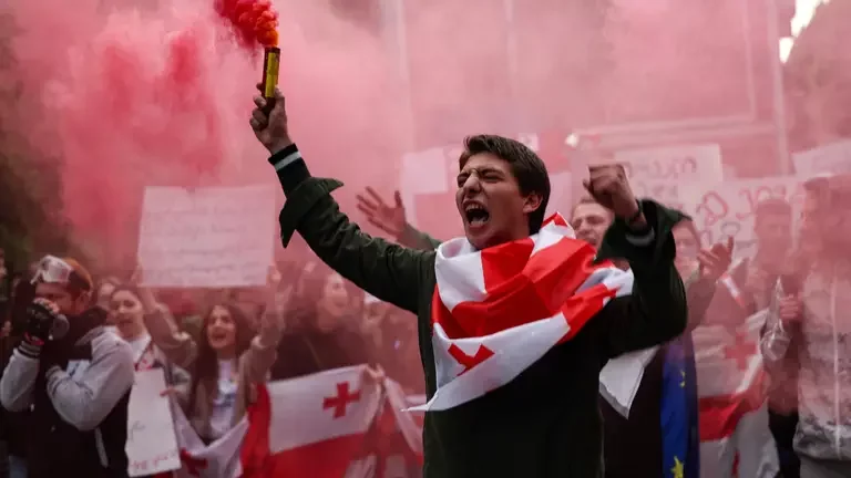 У МЗС відреагували на силовий розгін мітингу в Грузії 