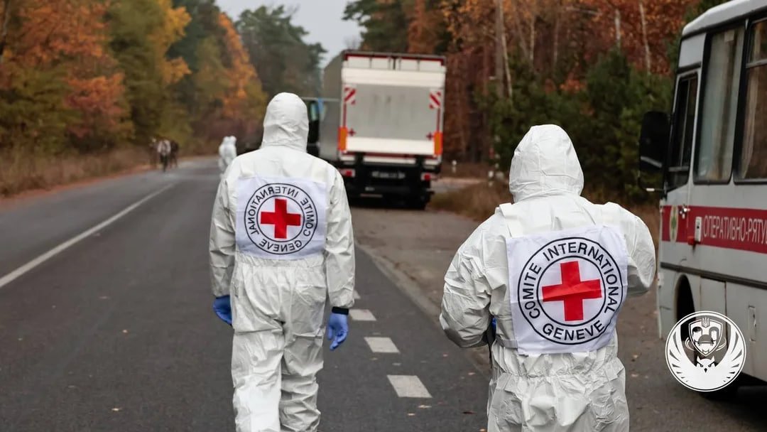 В Україну повернули тіла 252 загиблих військових . На щиті