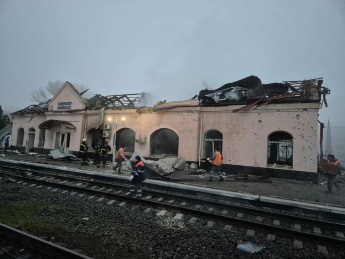 Росіяни атакували станцію Запоріжжя-Кам’янське на Дніпропетровщині