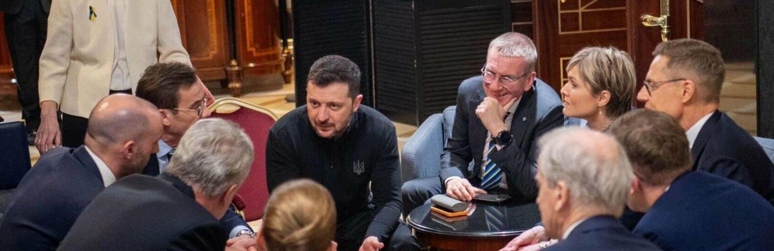 Володимир Зеленський запрошений на саміт ЄС щодо європейської оборо... Володимир Зеленський запрошений на саміт ЄС щодо європейської оборони і безпеки