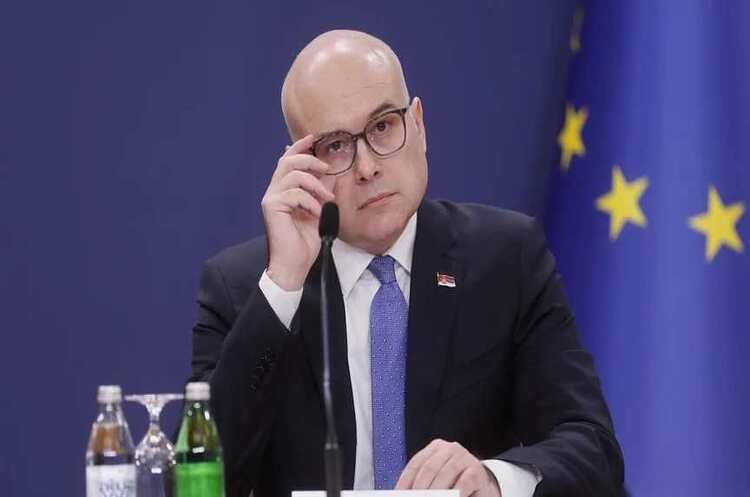 Мілош Вучевич офіційно оголосив про відставку на тлі масових студентських протестів у країні