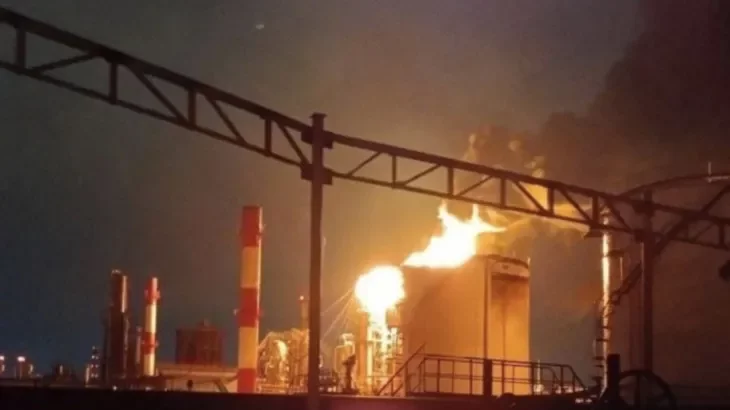 У Генштабі ЗСУ підтвердили ураження одного з найбільших НПЗ у Росії