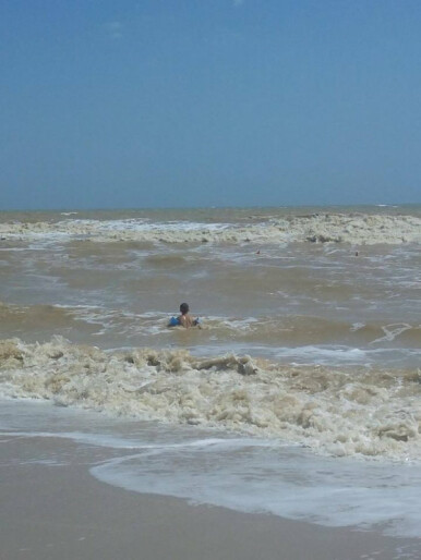 Сьогодні Азовське море проявляє негостинність