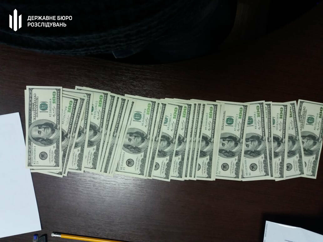 На хабарі затримали начальника одного із секторів Бердянського відділу поліції