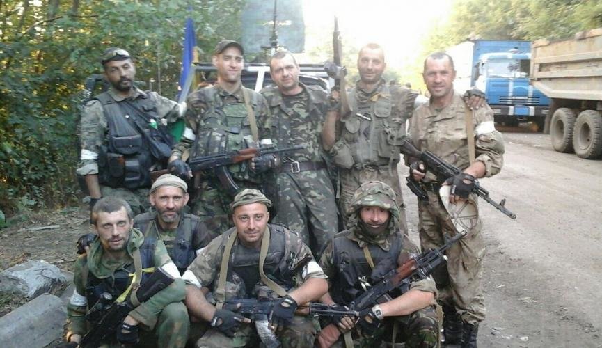 Президент України нагалосив на прискоренні створення меморіалів на честь загиблих на Донбасі