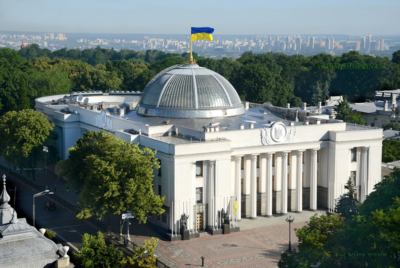 Верховна Рада прийняла закони у боротьбі з коронавірусом