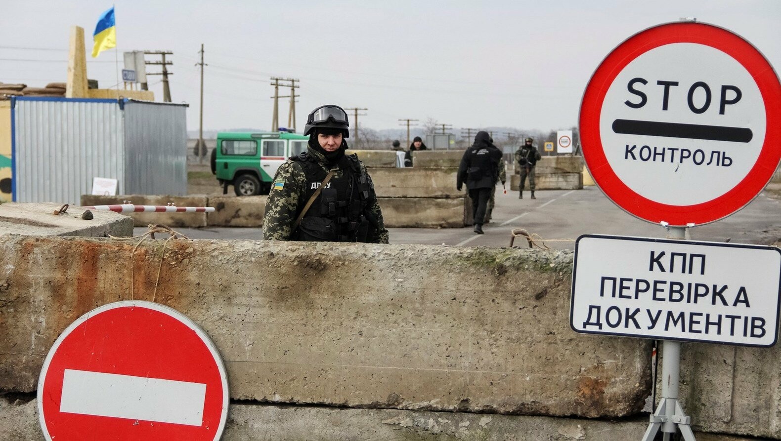 "Повертайтеся або залишайтеся": через коронавірус українцям дали два дні на повернення додому