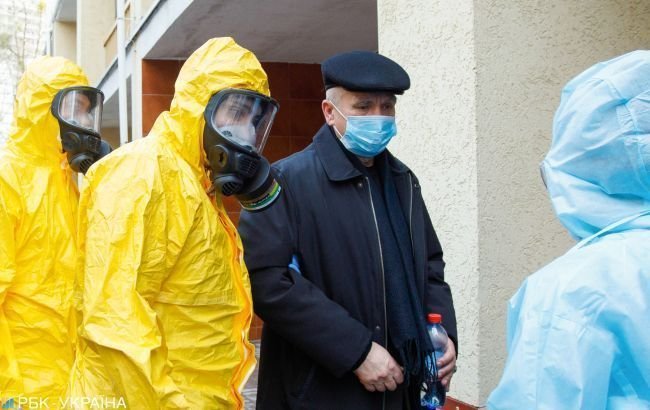 Кількість хворих на коронавірус в Україні перевищила 1300 осіб