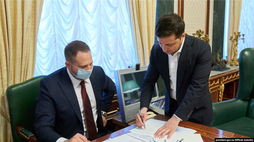 Президент України Володимир Зеленський підписав  закон про ринок землі