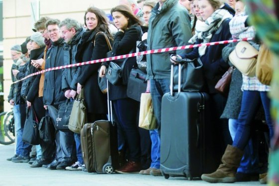 Поляки розпочали видавати візи українським заробітчанам
