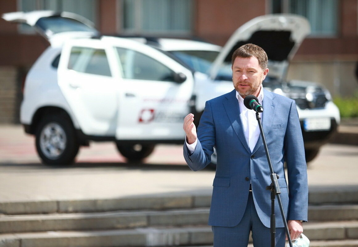 Якимівський район отримав два нових авто для медиків