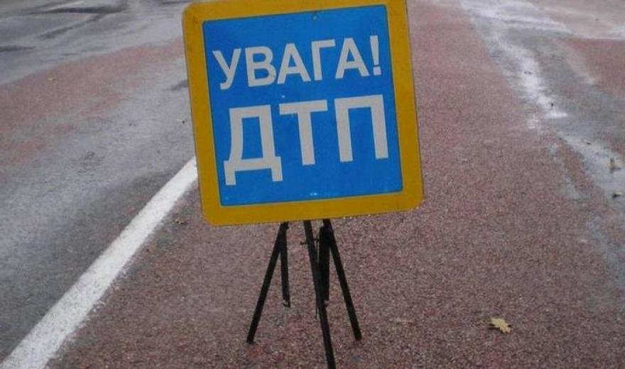 Вчора ввечері на кирилівській трасі трапилось ДТП з двома легковиками: є постраждалі