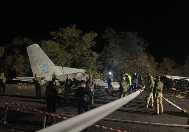 В результате авиакатастрофы под Харьковом погибли 22 человека