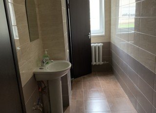 У Кирилівській ОТГ для співробітників їдальні Азовської школи поліпшили побутові умови на виробництві