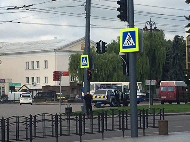 В центре города захвачен автобус