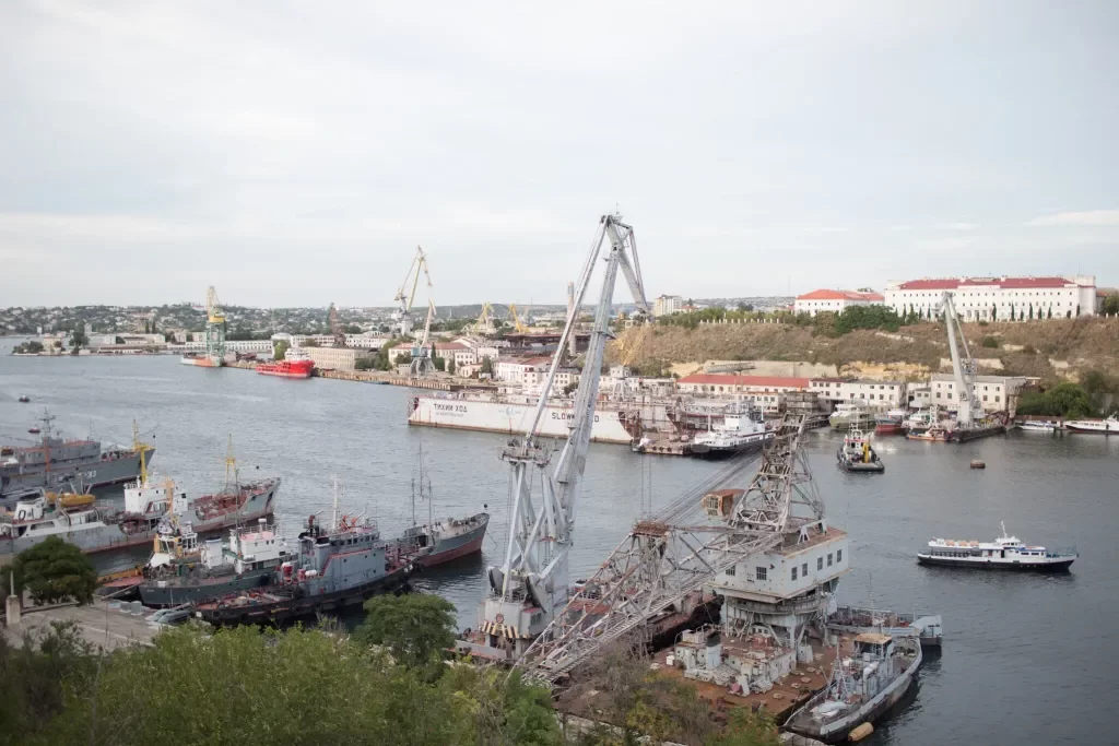 Україна могла завдати удару по кораблях Чорноморського флоту. “Це навіть стримана відповідь”, фото-1