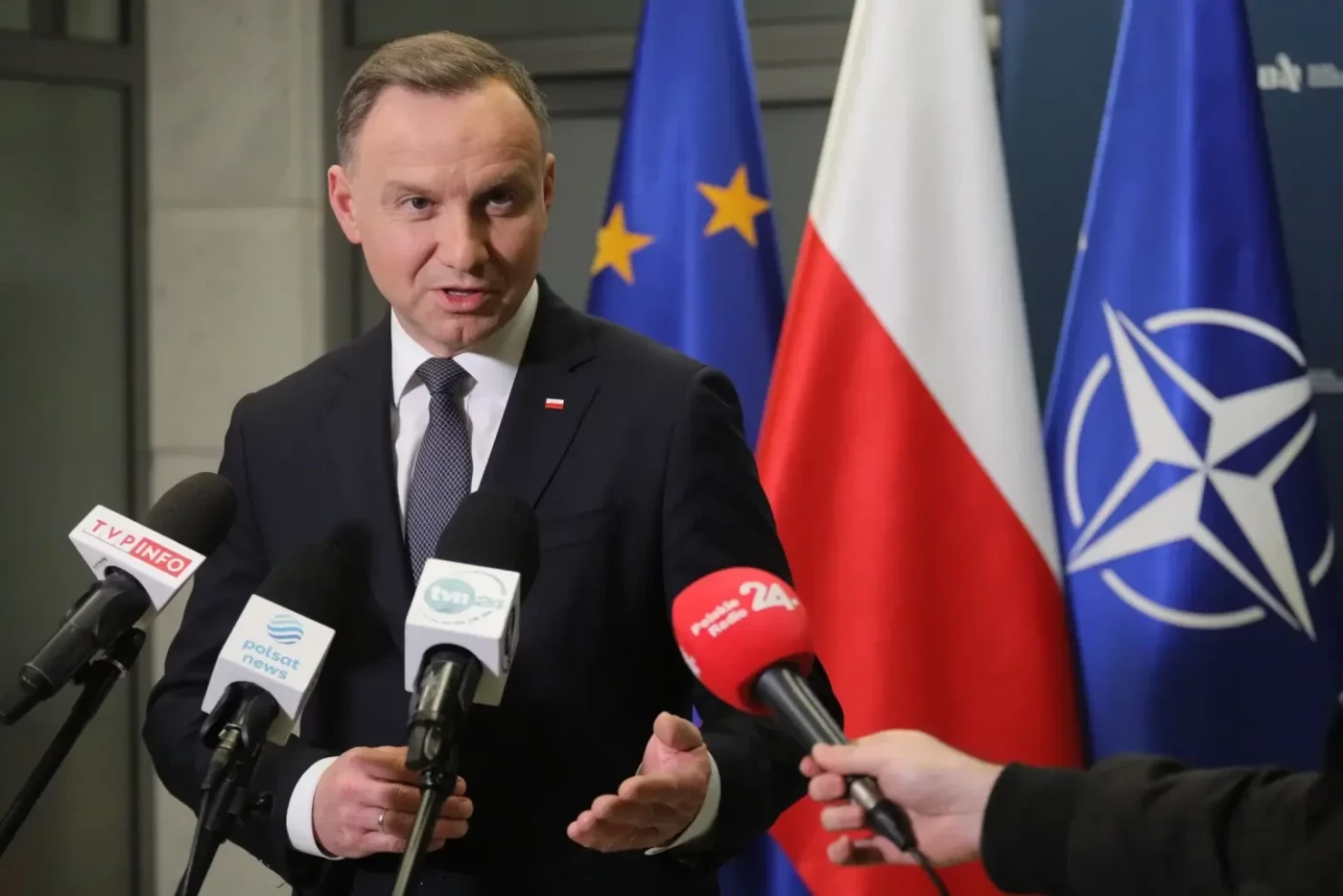 Президент Польщі каже, що українська оборона від російського обстрілу, ймовірно, спричинила смертоносний вибух, фото-1