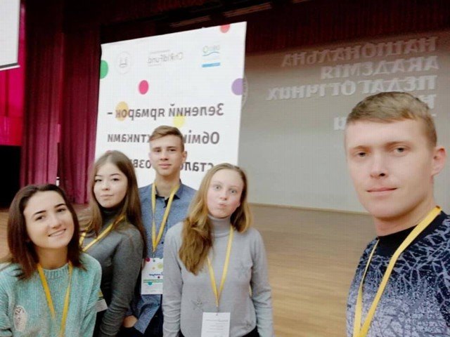 Команда педагогов и учеников Ефремовской школы стал лучшей в Украине на Зеленой ярмарке