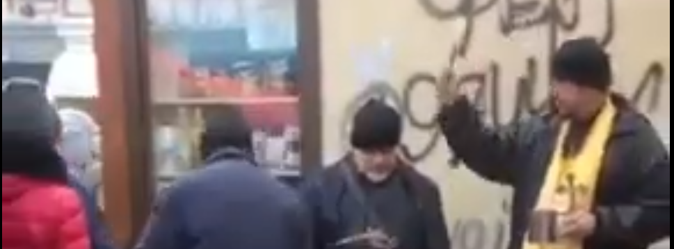 Люди в рясе дурят мелитопольцев (ВИДЕО)