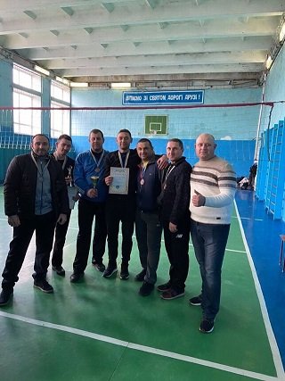 Кирилівські волейболісти посіле третє місце у турнірі районной волейбольної ліги