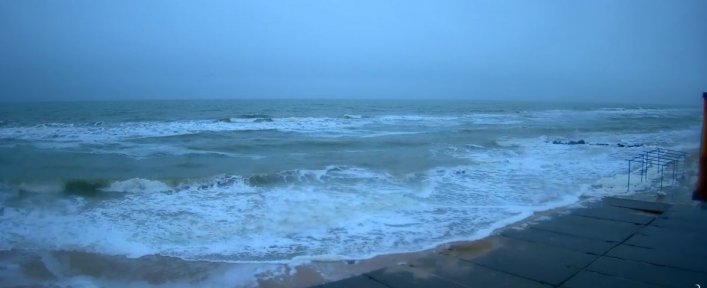 У Кирилівці шторм знищує берег на Федотовій косі