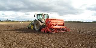 Аграріїв України держава почне підтримувати не раніше квітня