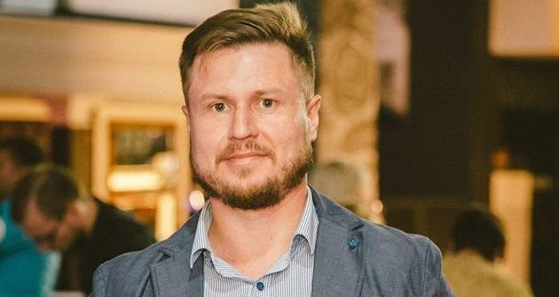 Привітання з 8-березня Бургасова Артема директора компанії Outdoor.ua