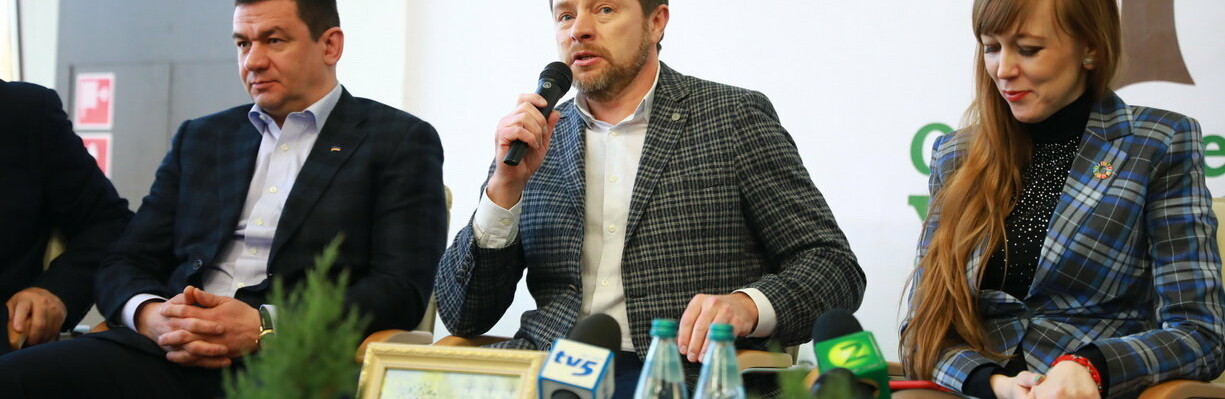 Губернатор Запорізької області взяв участь в екологічному проєкті «... Губернатор Запорізької області взяв участь в екологічному проєкті «Озеленення України»