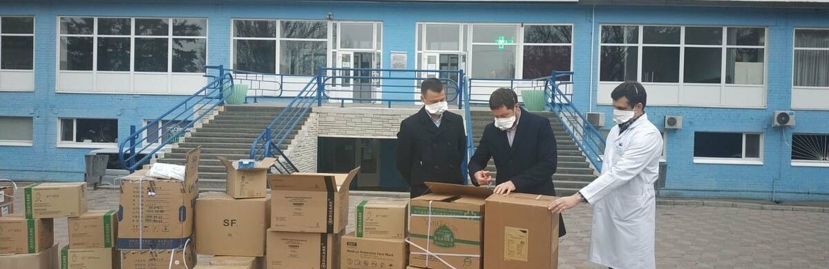 Запорізька область одержала для медиків захисні засоби проти корона... Запорізька область одержала для медиків захисні засоби проти коронавірусу