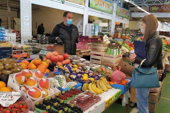  Уряд дозволив відкрити продовольчі ринки в Україні