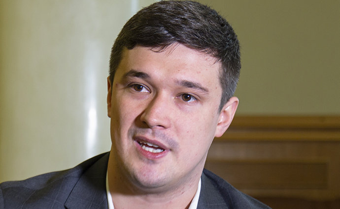 Формування регіональної структури розпочала партія «Слуга народу»