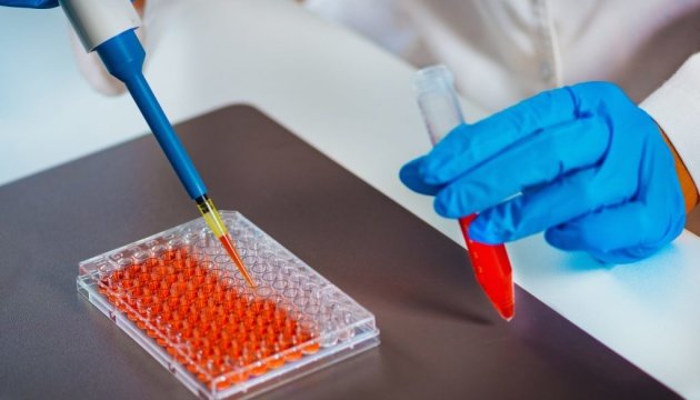 Кількість уражених коронавірусом в Україні наближається до 28 тисяч