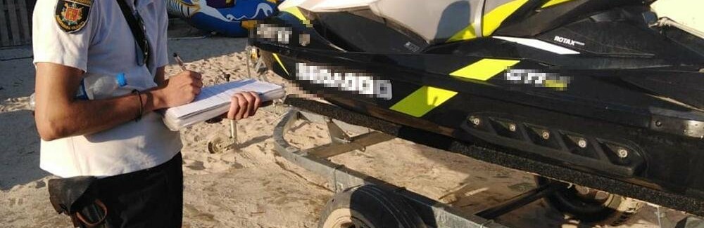 У Кирилівці поліція бореться з незаконним курортним бізнесом У Кирилівці поліція бореться з незаконним курортним бізнесом