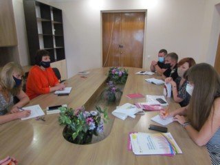 У Кирилівській селищній раді обговорили заходи допомоги постраждали... У Кирилівській селищній раді обговорили заходи допомоги постраждалим від насилля  у сім’ї