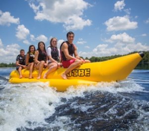 У Кирилівці рибалок-невдах рятували на «банані» 