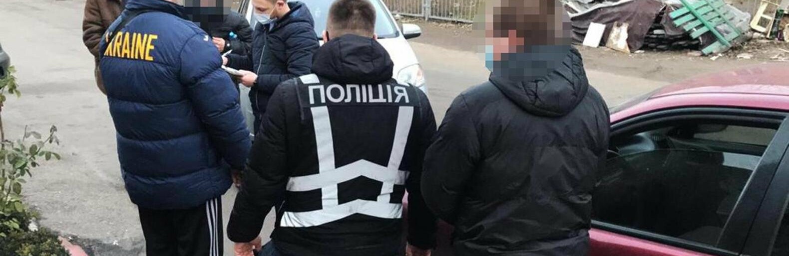 Полиция разоблачила сутенера, который за тысячу гривен доставил клиенту в сауну секс-работницу