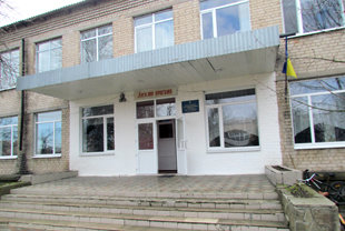 Атманайська школа відзначила 50-річчя переїзду в нове приміщення