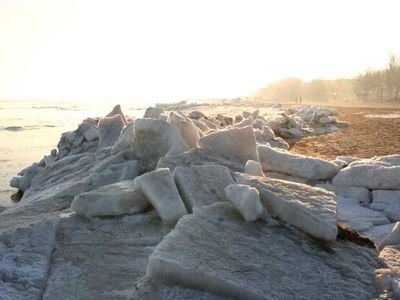 У Кирилівці берег вкрили тороси з криги